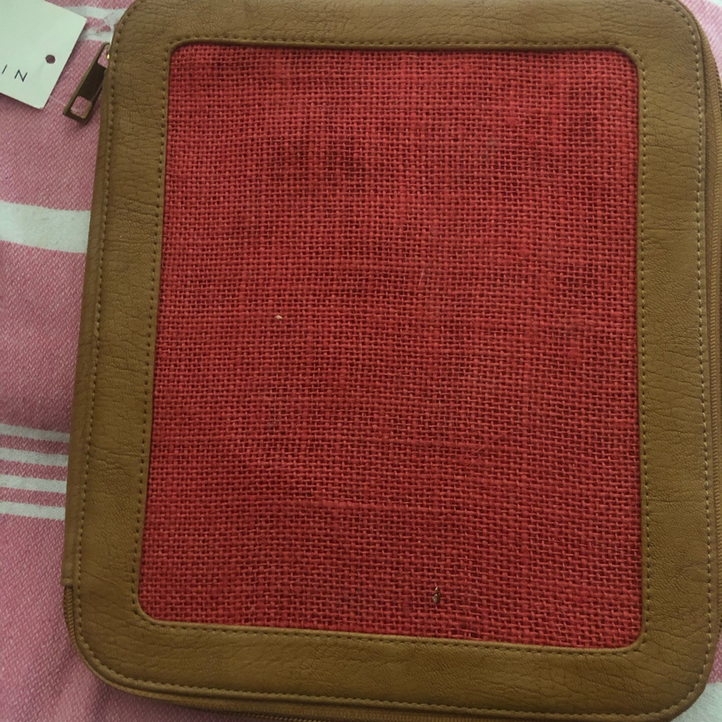I/Pad/Tablet Cover